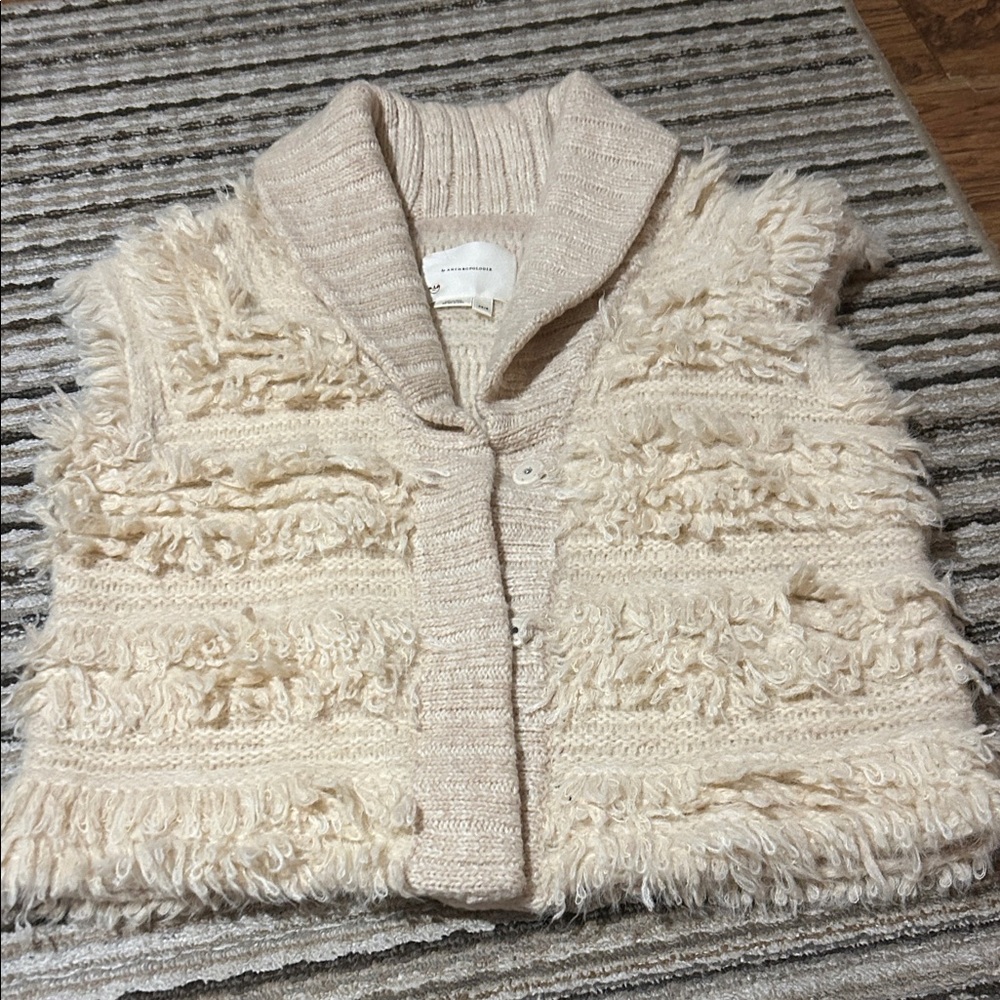 Anthropologie Cream Knit Sweater

never worn